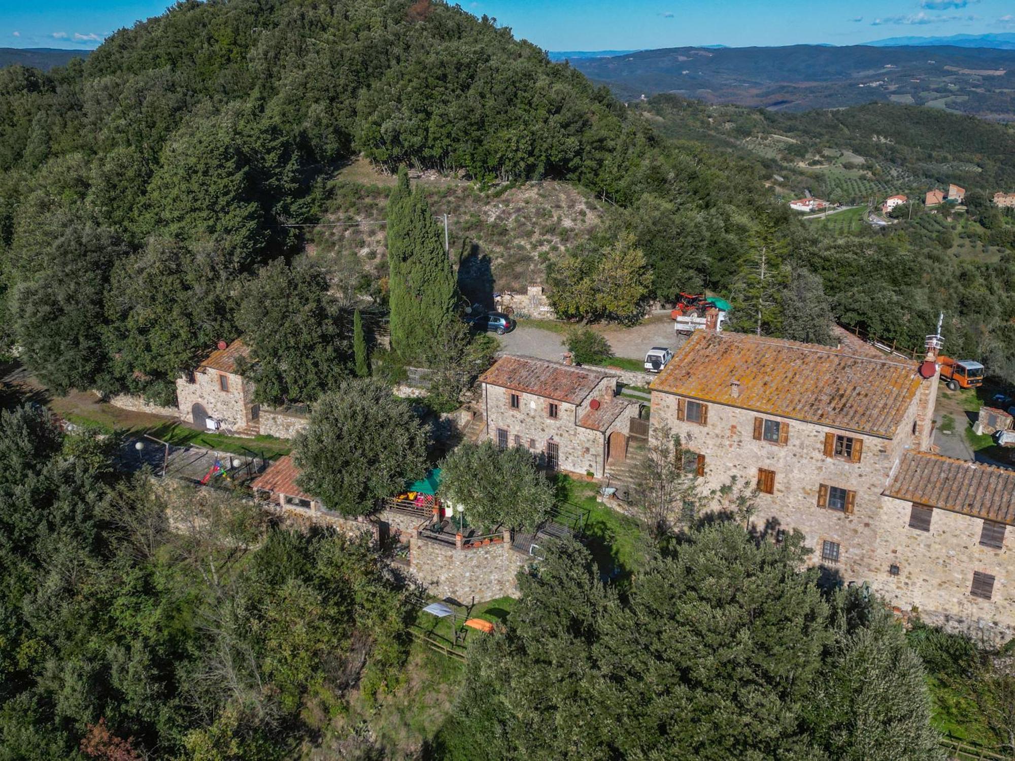 Agriturismo Antico Borgo Montacuto Pari Eksteriør billede