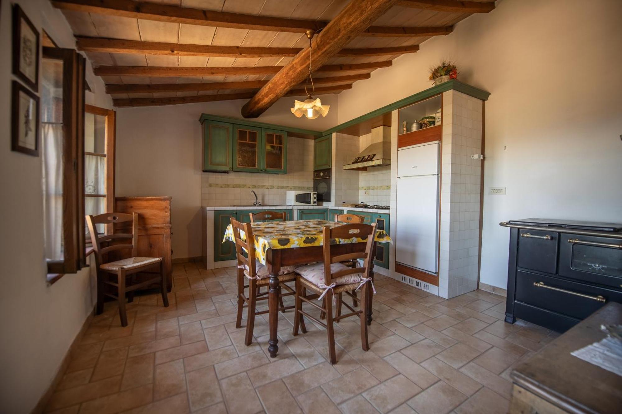 Agriturismo Antico Borgo Montacuto Pari Eksteriør billede