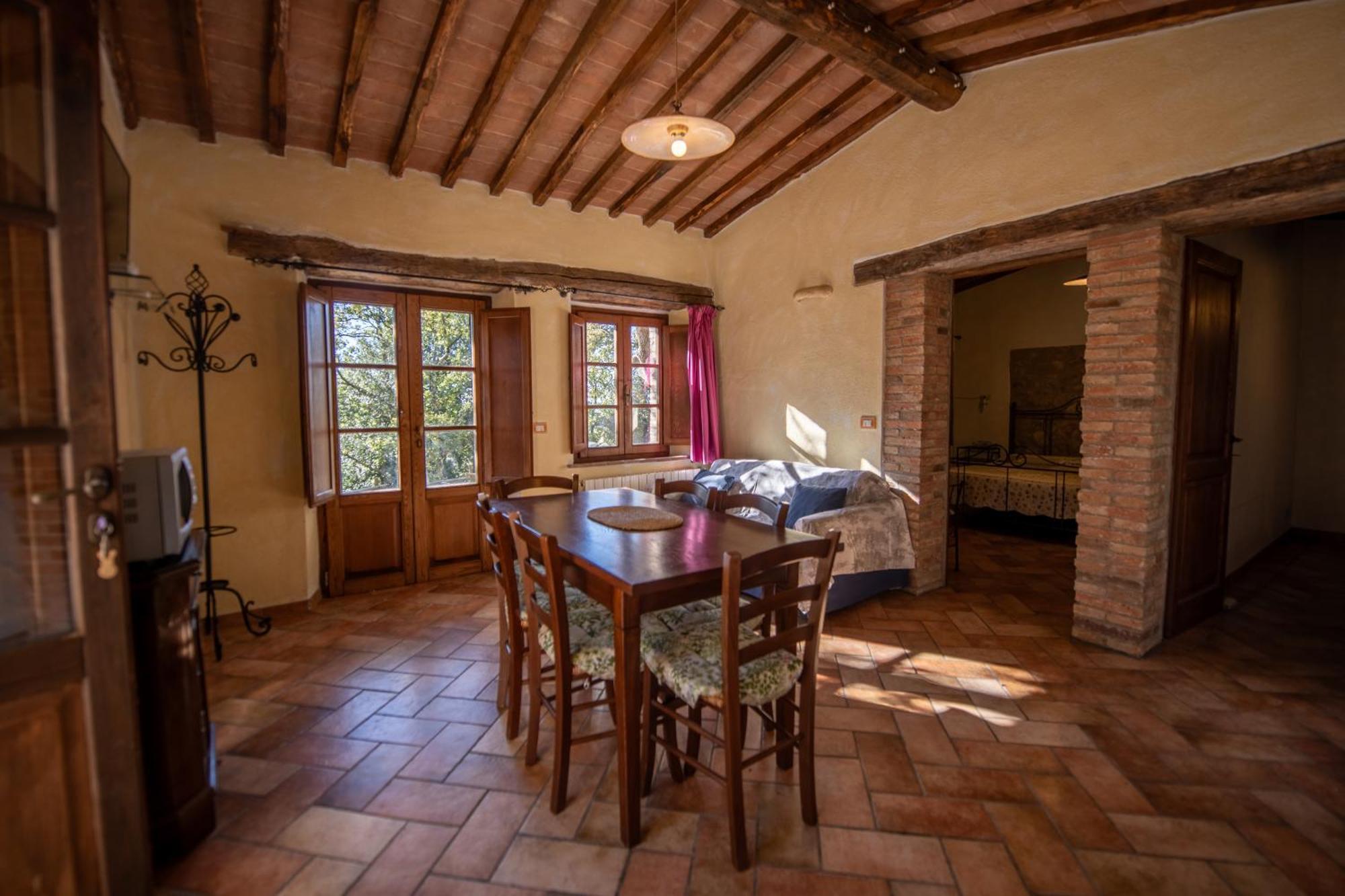 Agriturismo Antico Borgo Montacuto Pari Eksteriør billede